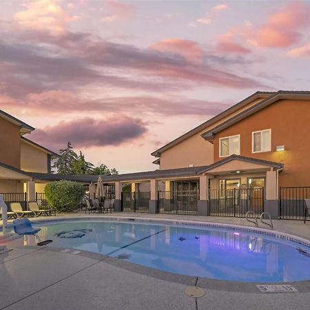 Best Western Antelope Inn & Suites Red Bluff Εξωτερικό φωτογραφία