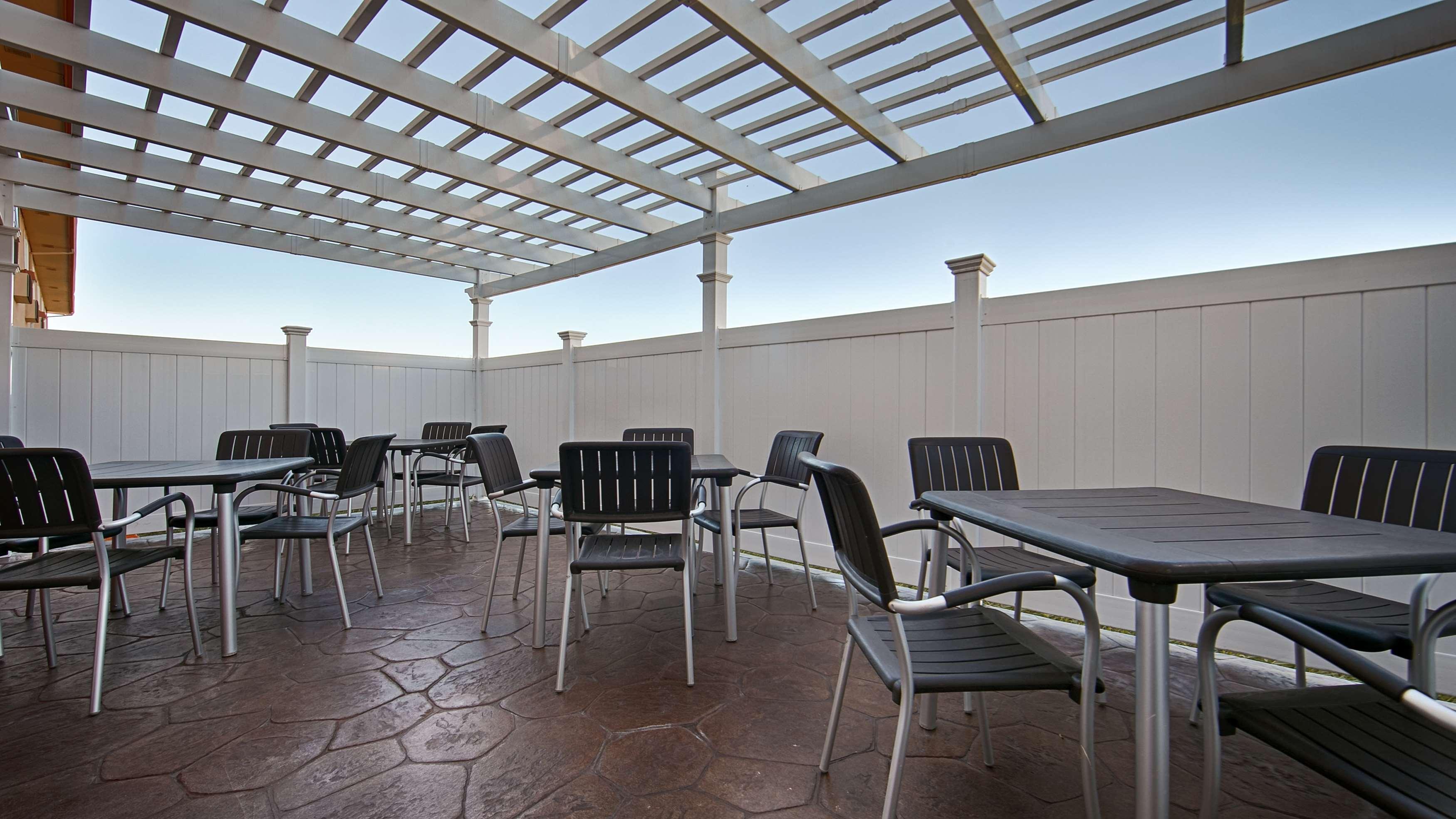 Best Western Antelope Inn & Suites Red Bluff Εξωτερικό φωτογραφία