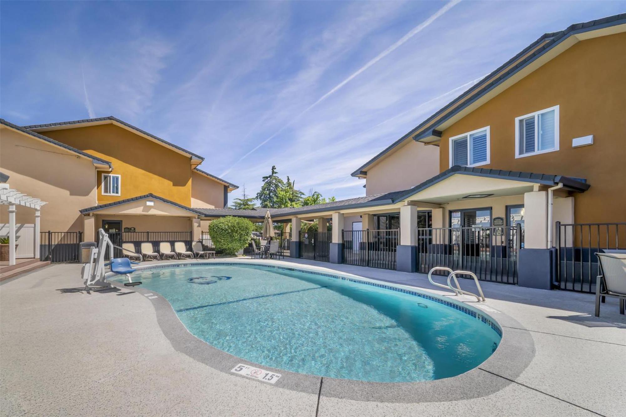 Best Western Antelope Inn & Suites Red Bluff Εξωτερικό φωτογραφία